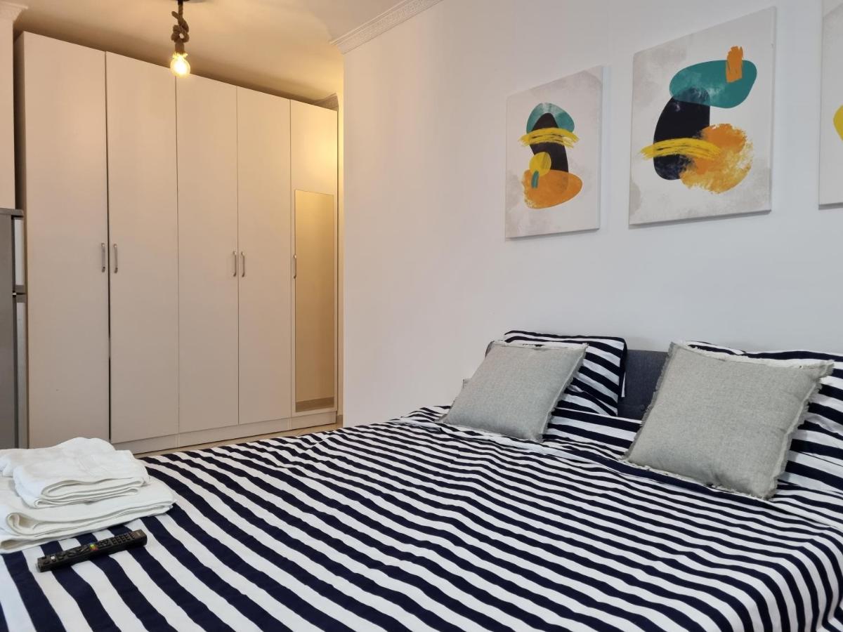 New Modern Studio In Central Tirana Apartamento Exterior foto