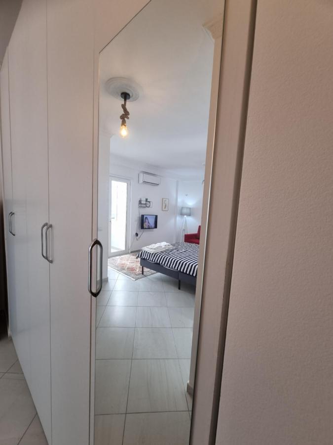 New Modern Studio In Central Tirana Apartamento Exterior foto